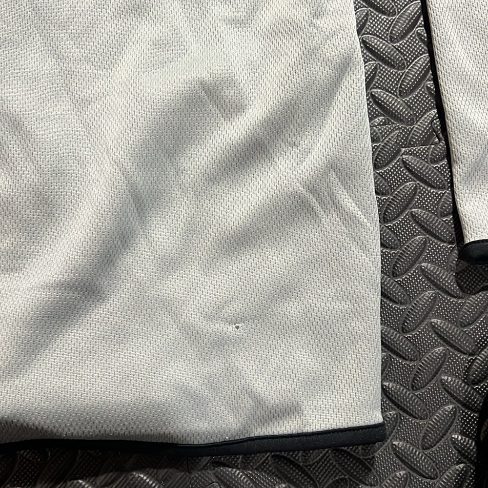 Size L pullover - image 5